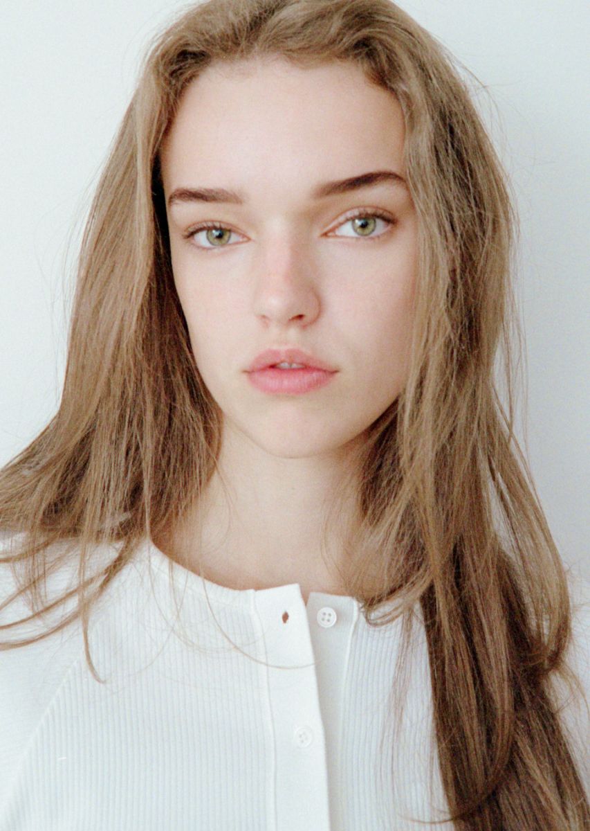 MAARTJE SLIK - Ulla Models Portfolio_1.jpg